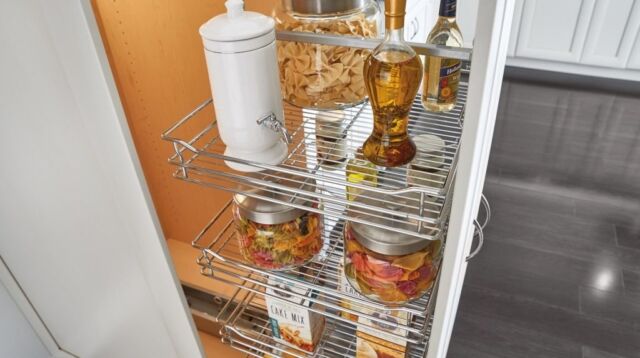 pantry3.sample