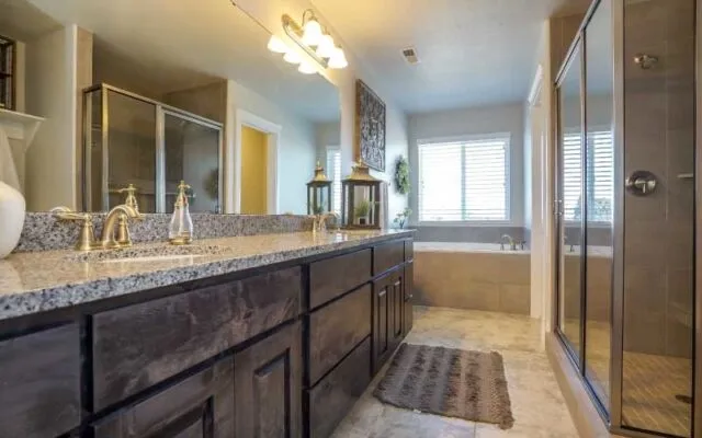 castlecreek24